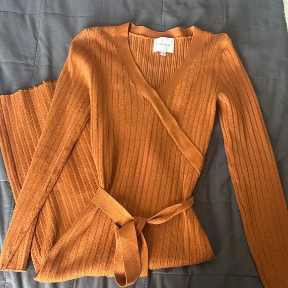 Rust Ribbed Knit Dress - Picture 2 of 2